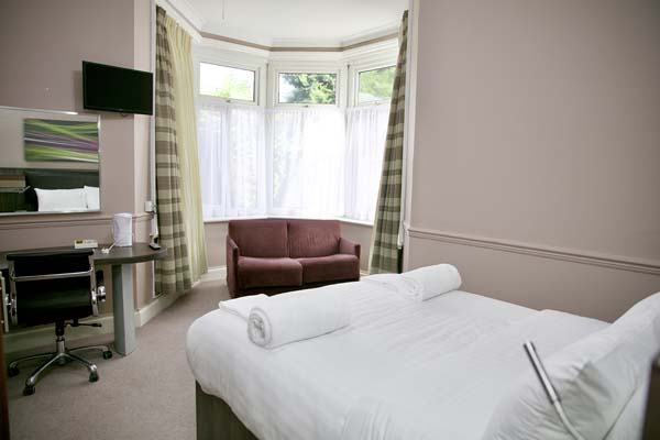 Deluxe Double Room 02