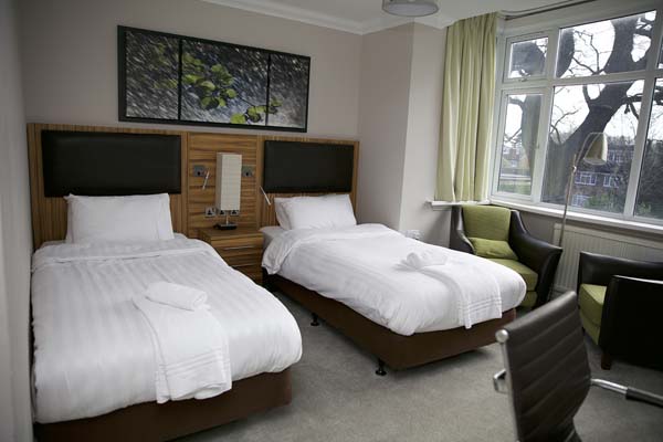 Standard Twin Room